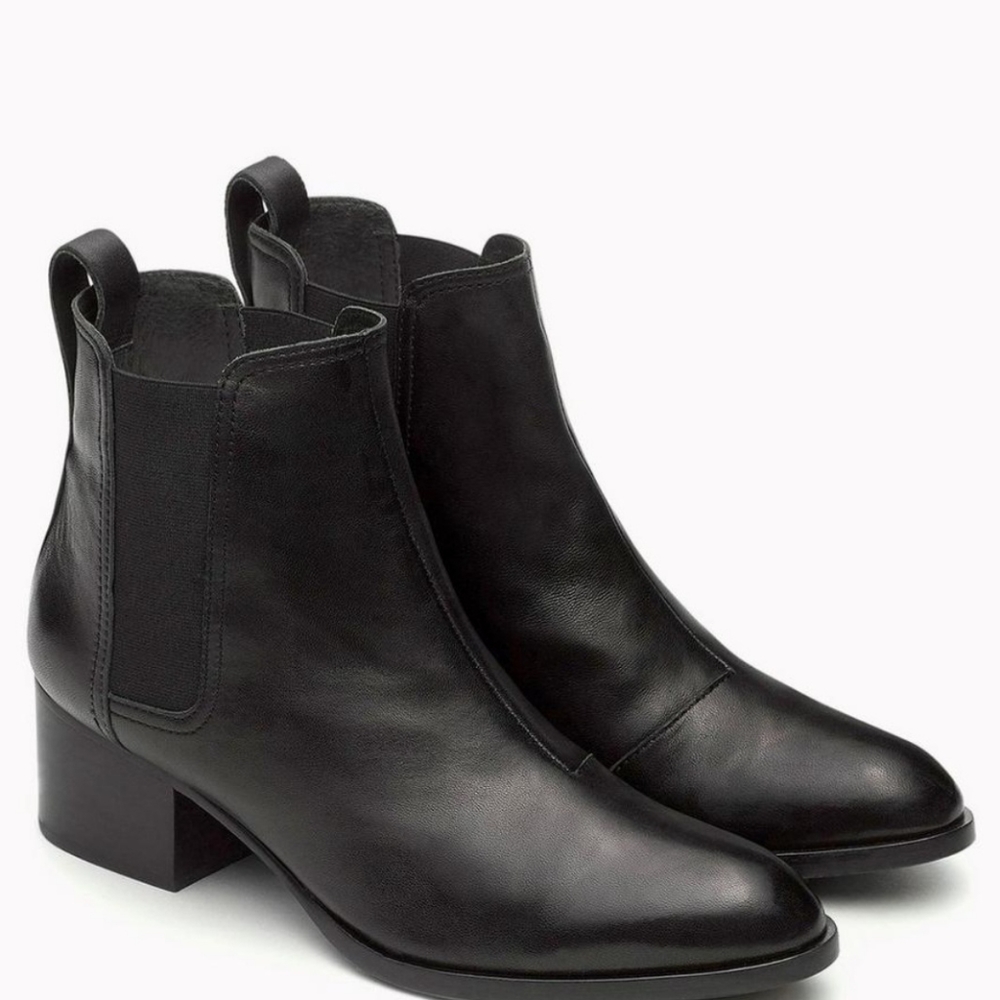 Rag & Bone Walker Boot Chelsea ankle bootie black leather size 37.5 (7.5)